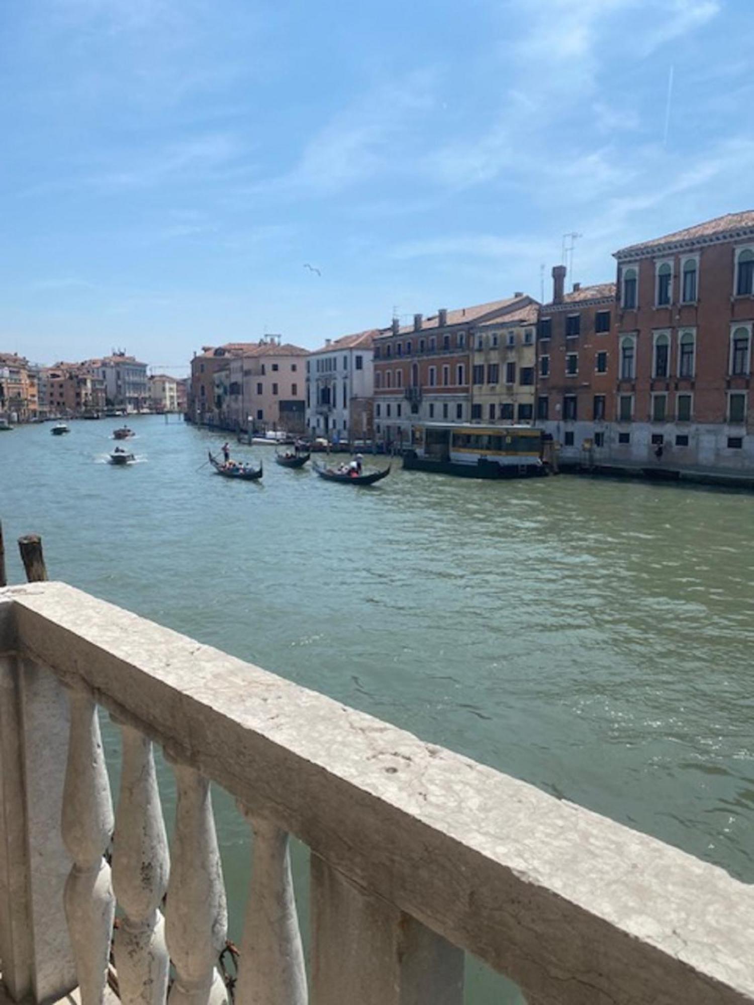 Palace Canal View By Wonderful Italy Venesia Bagian luar foto